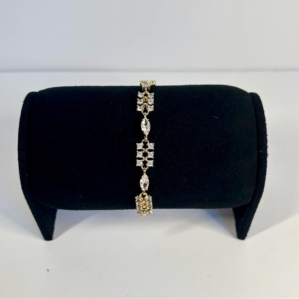 18k yellow gold-plated tennis bracelet with unique links